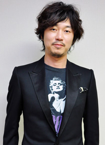 新井浩文